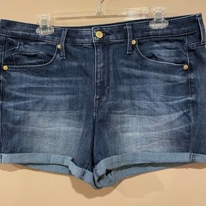 Mossimo size 14 (32 waist) high rise midi jean shorts